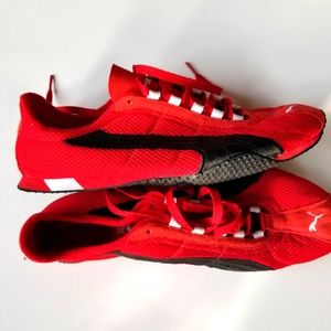 Puma trainers athletic shoes running vintage. Gold.